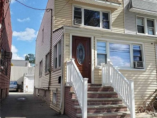 Single-family for Sale Maspeth, Queens