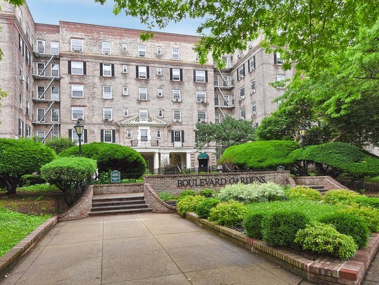 Condo for Sale Woodside, Queens