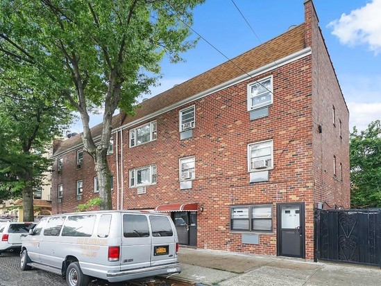 Multi-family for Sale Maspeth, Queens