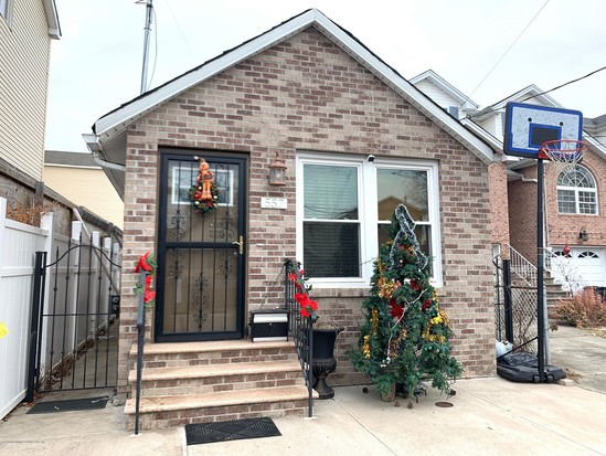 Single-family for Sale Midland Beach, Staten Island