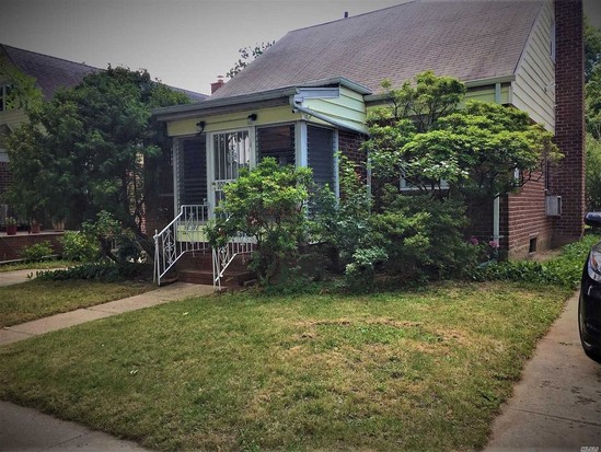 Single-family for Sale Auburndale, Queens