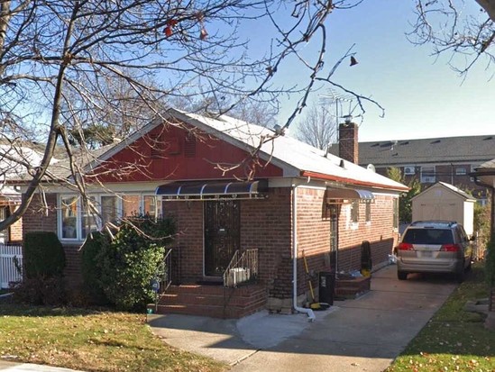 Single-family for Sale Auburndale, Queens