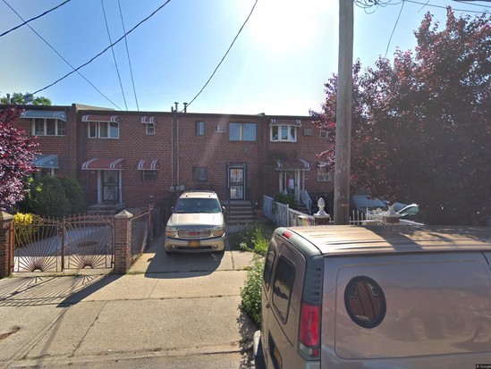 Single-family for Pre-foreclosure East New York, Brooklyn