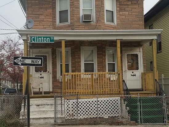 Single-family for Pre-foreclosure / auction Tompkinsville, Staten Island