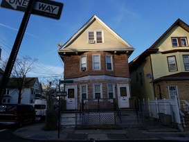 Home for Pre-foreclosure / auction Tompkinsville, Staten Island