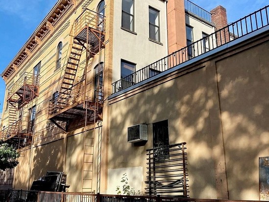 Multi-family for Sale Greenpoint, Brooklyn