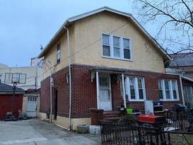 Home for Pre-foreclosure / auction Fort Hamilton, Brooklyn