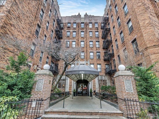 Condo for Sale Dimtas Park, Brooklyn