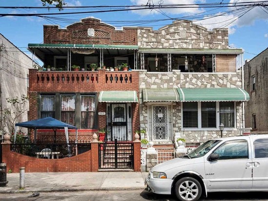 Single-family for Contingent Brownsville, Brooklyn