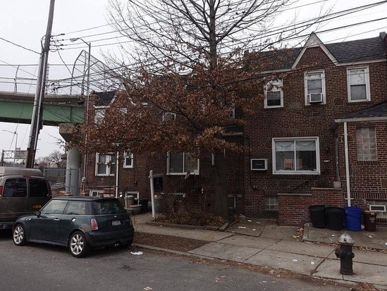 Single-family for Sale Maspeth, Queens