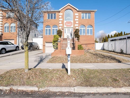 Multi-family for Sale Princes Bay, Staten Island