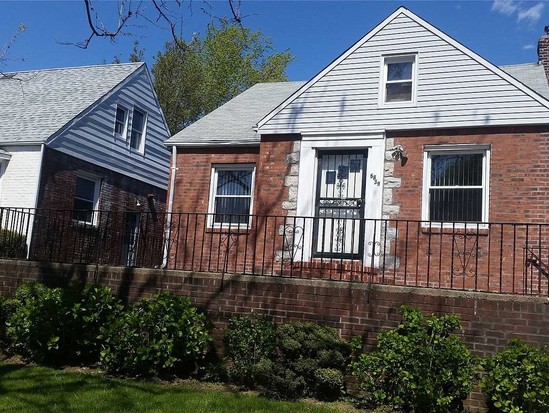 Multi-family for Sale Auburndale, Queens