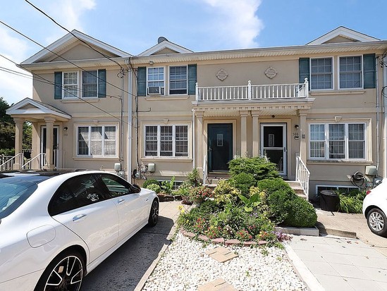 Townhouse for Sale Emerson Hill, Staten Island