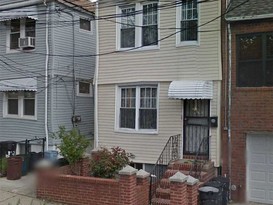 Home for Pre-foreclosure / auction Woodside, Queens