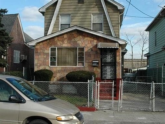 Single-family for Pre-foreclosure / auction East Flatbush, Brooklyn