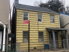 Home for Pre-foreclosure / auction Stapleton, Staten Island