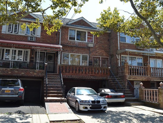 Multi-family for Pre-foreclosure / auction Canarsie, Brooklyn