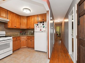 Home for Sale Auburndale, Queens