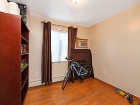 Home for Sale Auburndale, Queens