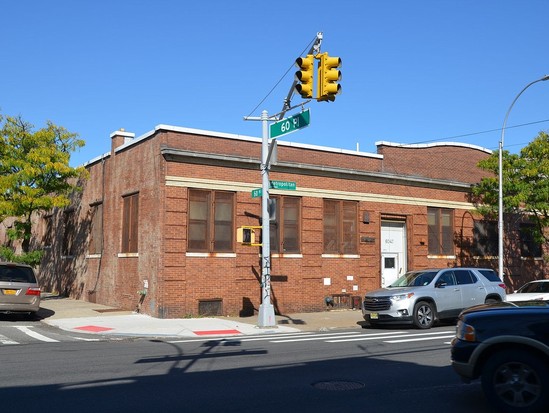 Single-family for Sale Maspeth, Queens