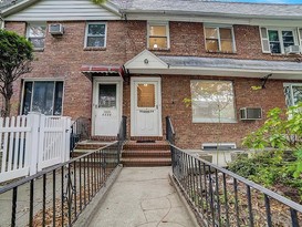 Home for Sale Middle Village, Queens