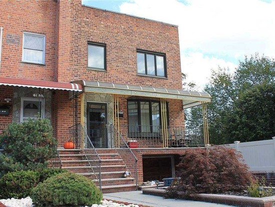 Townhouse for Sale Maspeth, Queens