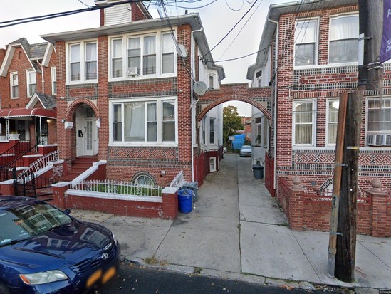 Single-family for Pre-foreclosure East Flatbush, Brooklyn