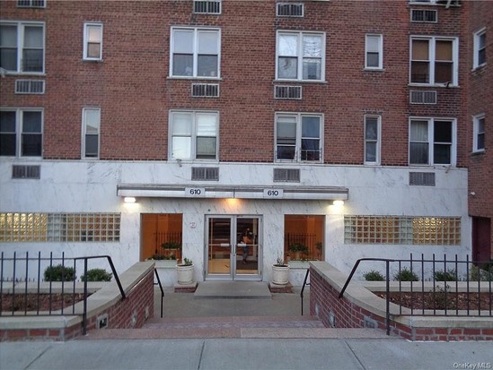 Condo for Sale Bronxwood, Bronx