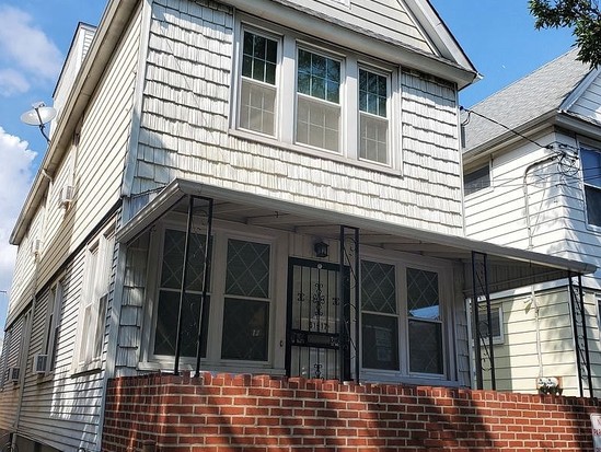 Single-family for Sale Maspeth, Queens