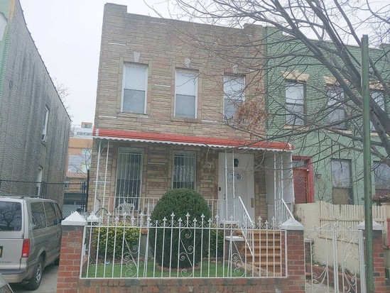 Townhouse for Contingent Brownsville, Brooklyn