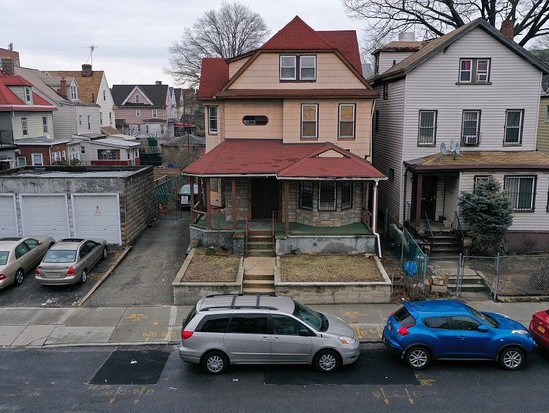 Single-family for Pre-foreclosure / auction Flatbush, Brooklyn