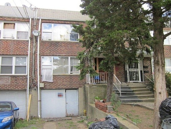 Single-family for Pre-foreclosure / auction Canarsie, Brooklyn