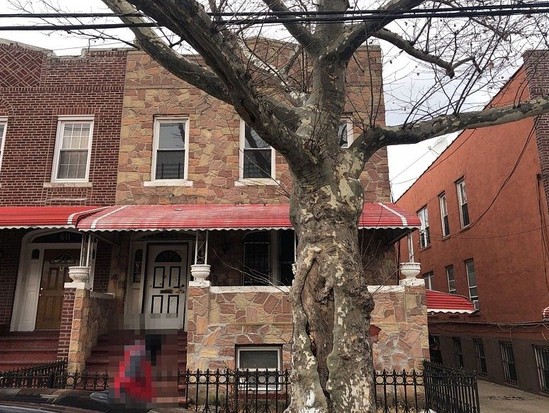 Single-family for Pre-foreclosure / auction East New York, Brooklyn