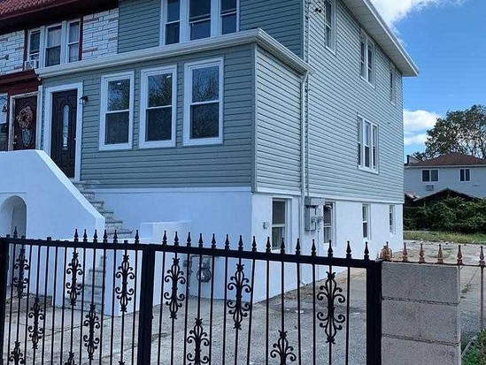 Multi-family for Sale Arverne, Queens