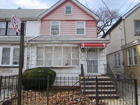 Single-family for Pre-foreclosure / auction East Flatbush, Brooklyn