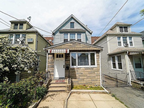 Single-family for Sale Rego Park, Queens