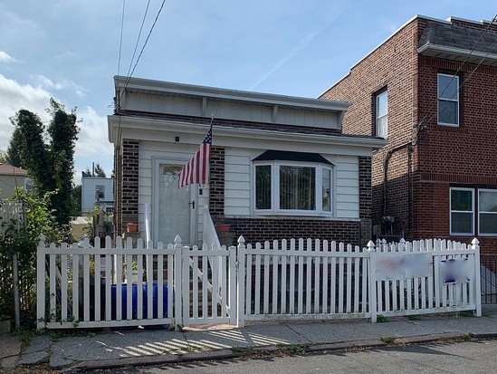 Single-family for Sale Rosebank, Staten Island