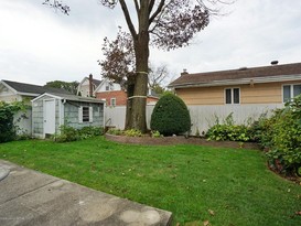 Home for Sale Oakwood, Staten Island