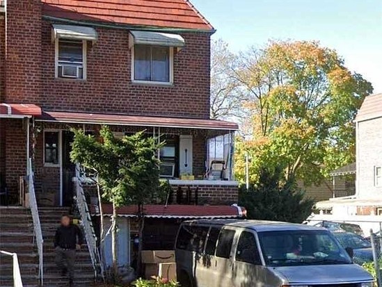 Single-family for Sale Kew Gardens Hills, Queens