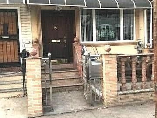 Single-family for Sale Maspeth, Queens