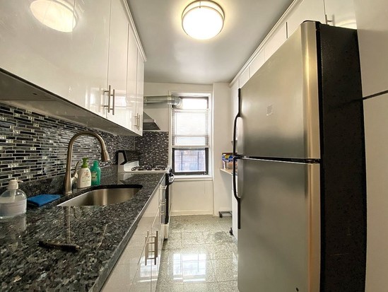 Condo for Sale Forest Hills, Queens