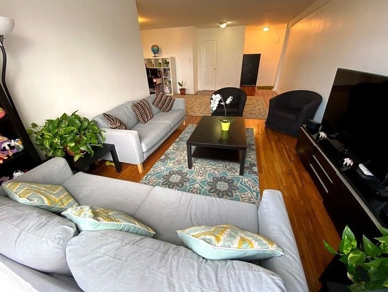 Condo for Sale Woodside, Queens