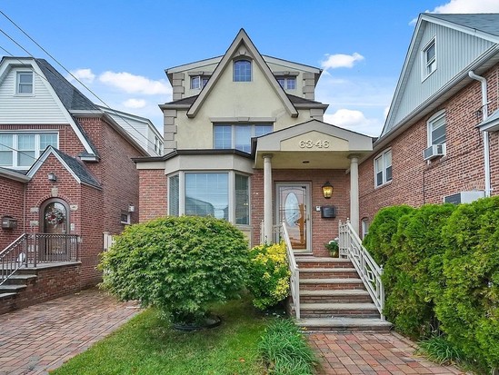 Single-family for Sale Middle Village, Queens