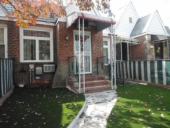 Single-family for Sale Rego Park, Queens