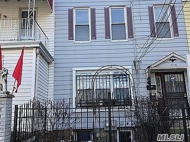 Multi-family for Sale Wakefield, Bronx