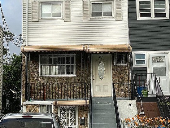 Multi-family for Sale Arverne, Queens