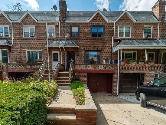 Single-family for Sale Rego Park, Queens