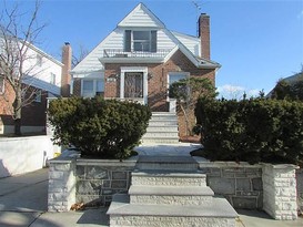 Home for Pre-foreclosure Rego Park, Queens