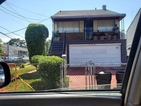 Multi-family for Sale Arverne, Queens