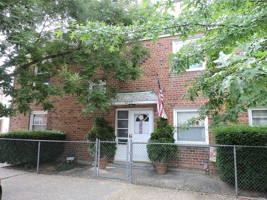 Multi-family for Sale Middle Village, Queens